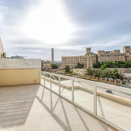 Stunning 2br Penthouse With Beautiful Harbour View By 360 Estates Pietà