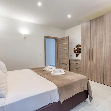 شقة Stunning 2br Penthouse With Beautiful Harbour View By 360 Estates