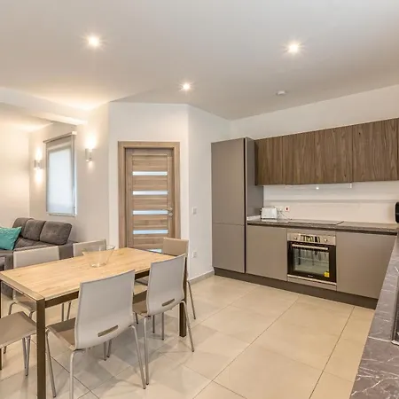 شقة Stunning 2br Penthouse With Beautiful Harbour View By 360 Estates Pietà