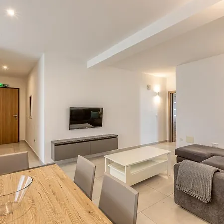 Lejlighed Stunning 2br Penthouse With Beautiful Harbour View By 360 Estates Pietà